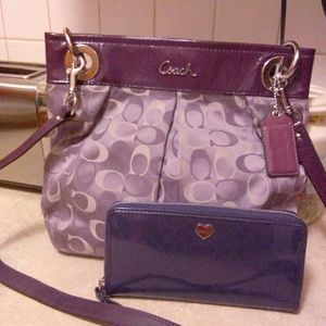 SOLD- Coach  👜👛